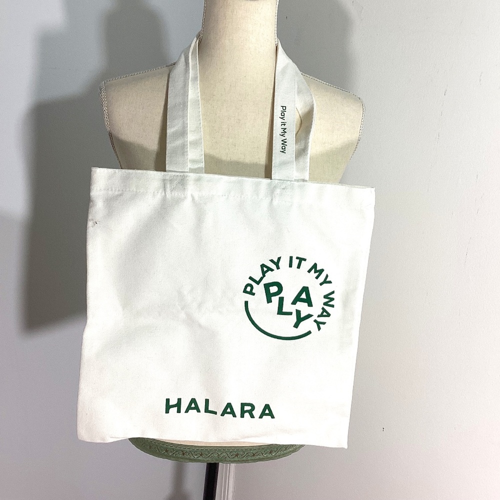 NWOT HALARA PLAY IT MY WAY COTTON TOTE OFF WHITE CANVAS   Size 14x14"